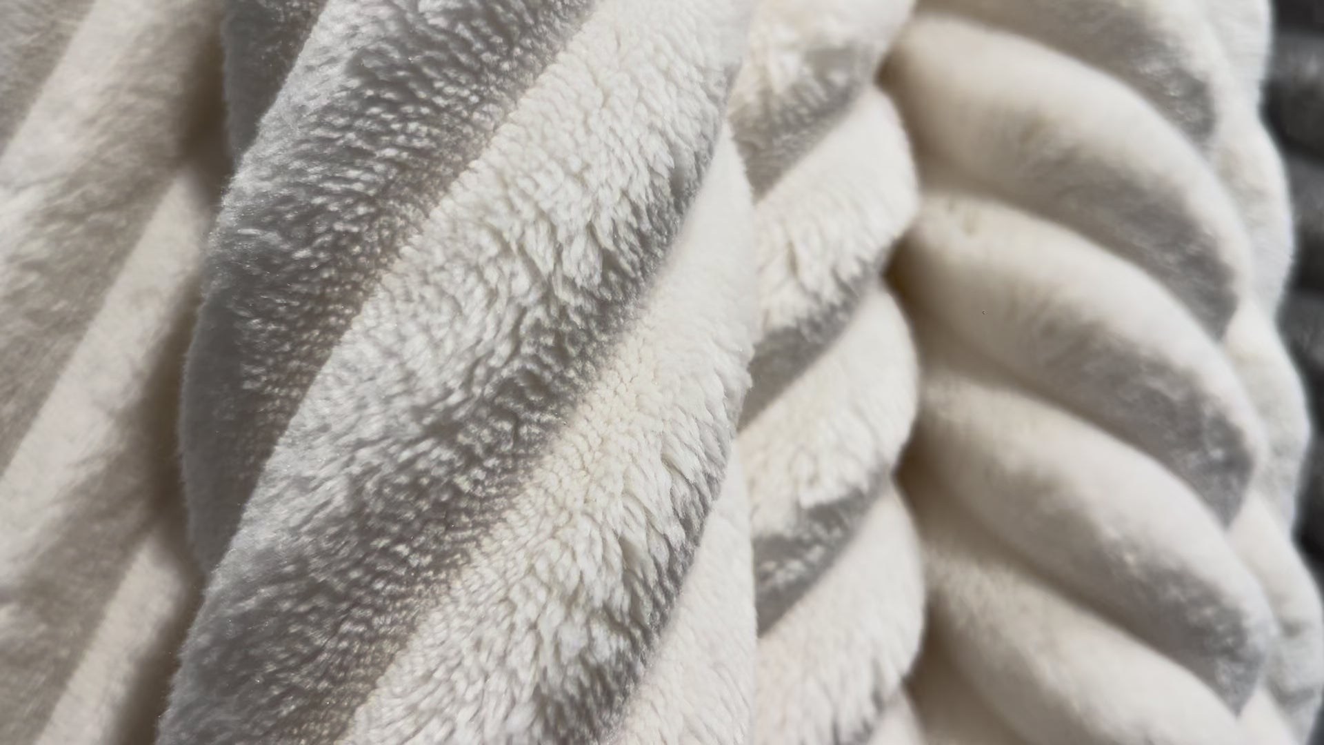 KANTER Velvet Fabric Knitted Fabric Jacquard – 320gsm, 56" Wide, 19 Colors